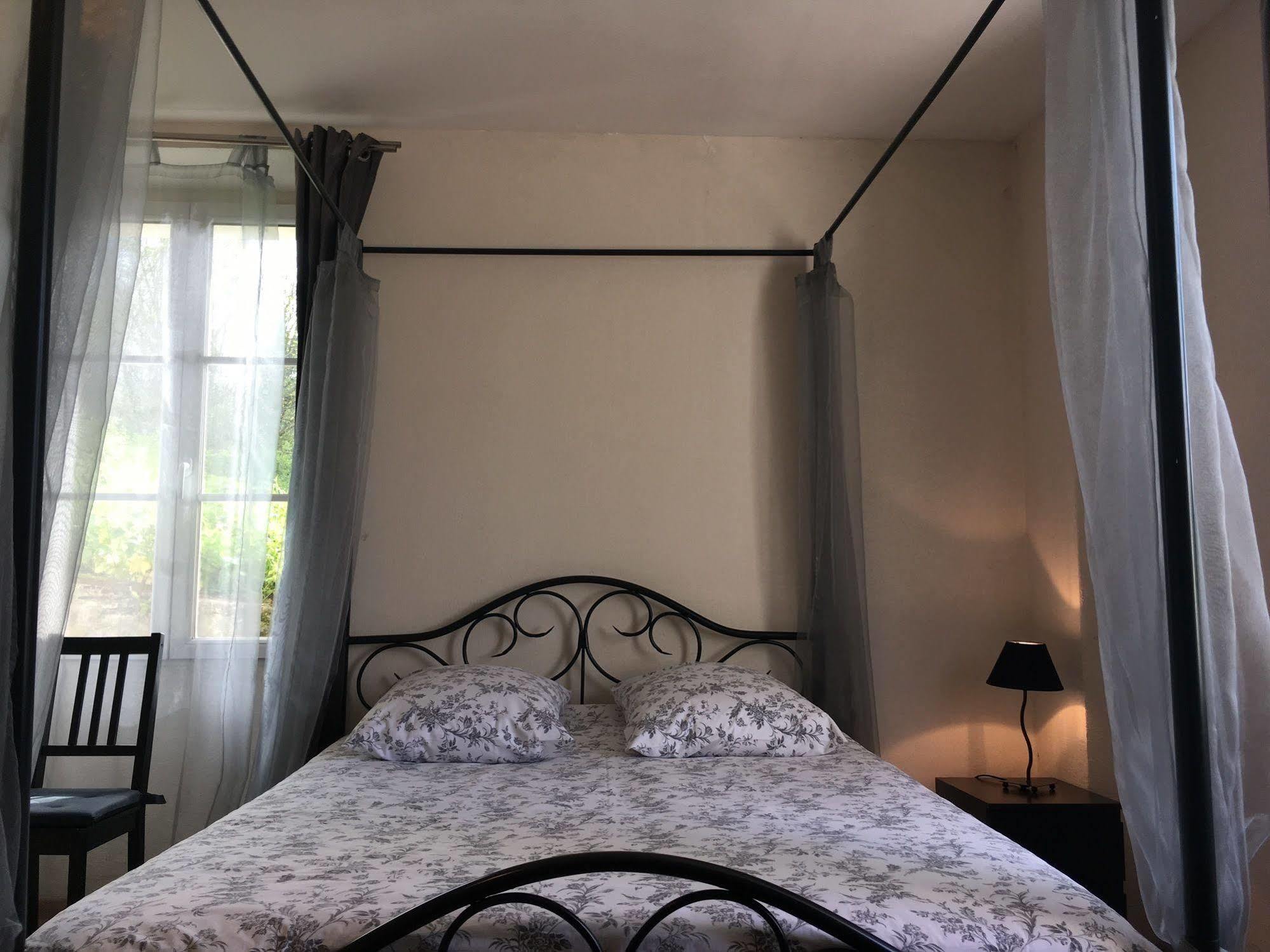 Domaine Du Moulin De Champie - Versailles - Gites & Suites Feucherolles Buitenkant foto