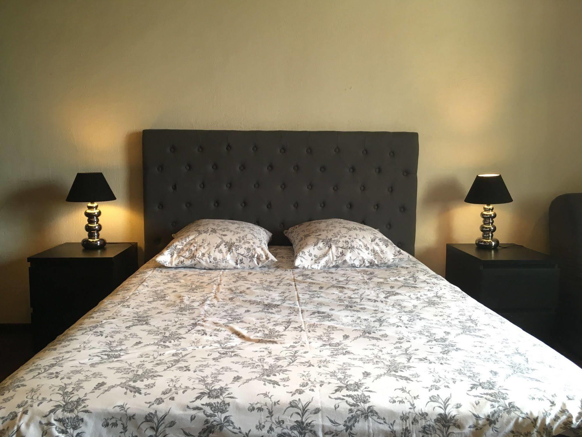 Domaine Du Moulin De Champie - Versailles - Gites & Suites Feucherolles Buitenkant foto